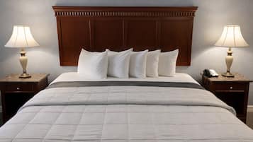 Comfort kamer, 1 kingsize bed, niet-roken | Een bureau, verduisterende gordijnen, een strijkplank/strijkijzer