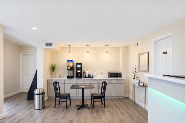 Breakfast area