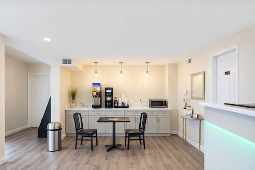 Antioch Quarters Inn and Suites