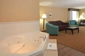 Desk, iron/ironing board, free cribs/infant beds, free WiFi - Holiday Inn Express & Suites - Vernon by IHG (Vernon)