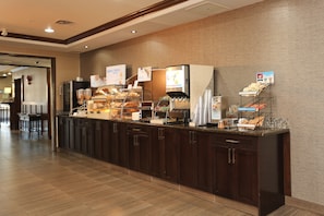Café da manhã continental grátis todos os dias