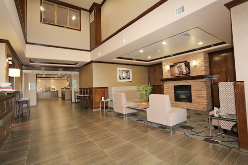 Holiday Inn Express & Suites - Vernon by IHG