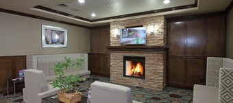 Holiday Inn Express And Suites - Vernon by IHG