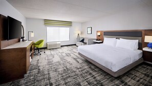 Desk, blackout drapes, iron/ironing board, free WiFi - Hampton Inn & Suites by Hilton Windsor (Windsor)