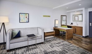 Standard Room | Living area