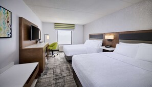 Desk, blackout drapes, iron/ironing board, free WiFi - Hampton Inn & Suites by Hilton Windsor (Windsor)