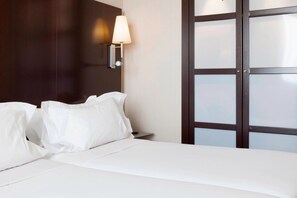 1 bedroom, premium bedding, minibar, in-room safe