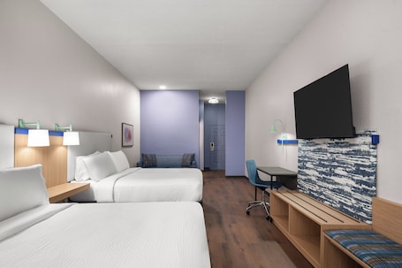 1 bedroom, premium bedding, down comforters, in-room safe