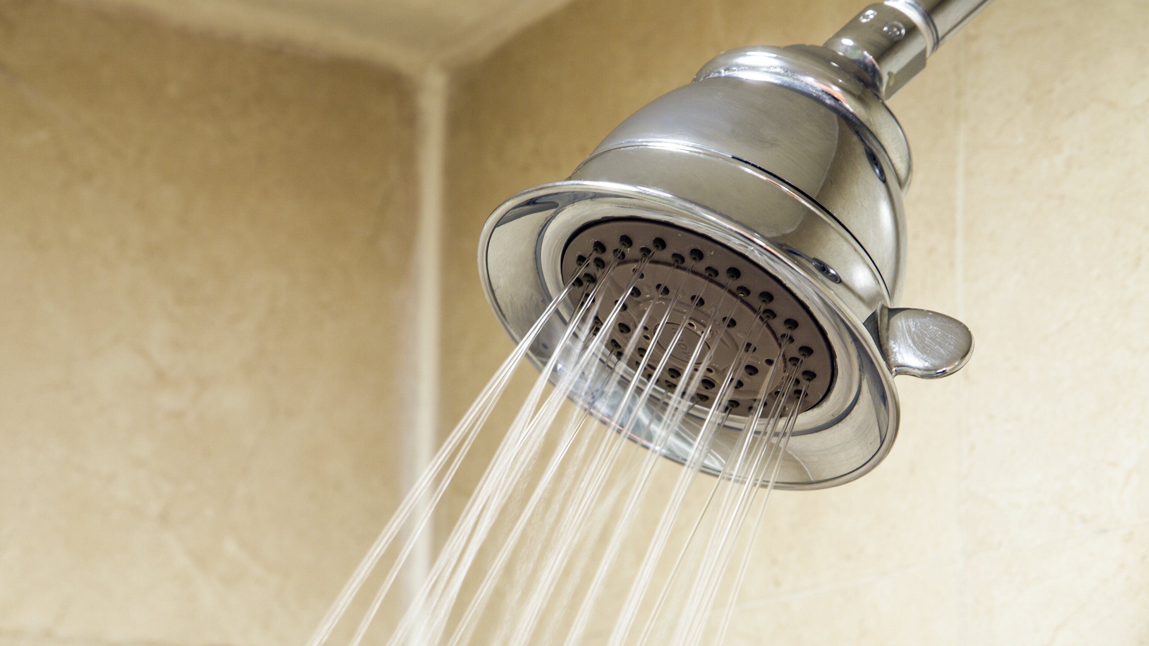 standard room | bathroom | shower, hydromassage showerhead, free toiletries, hair dryer