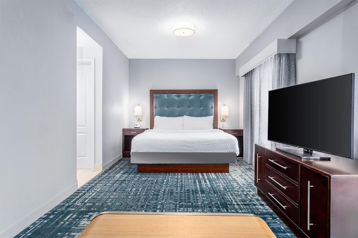 Hypo-allergenic bedding, in-room safe, desk, iron/ironing board