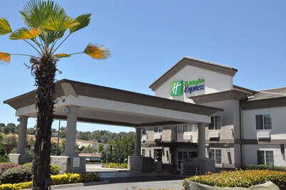 Holiday Inn Express Hotel & Suites Jackson by IHG