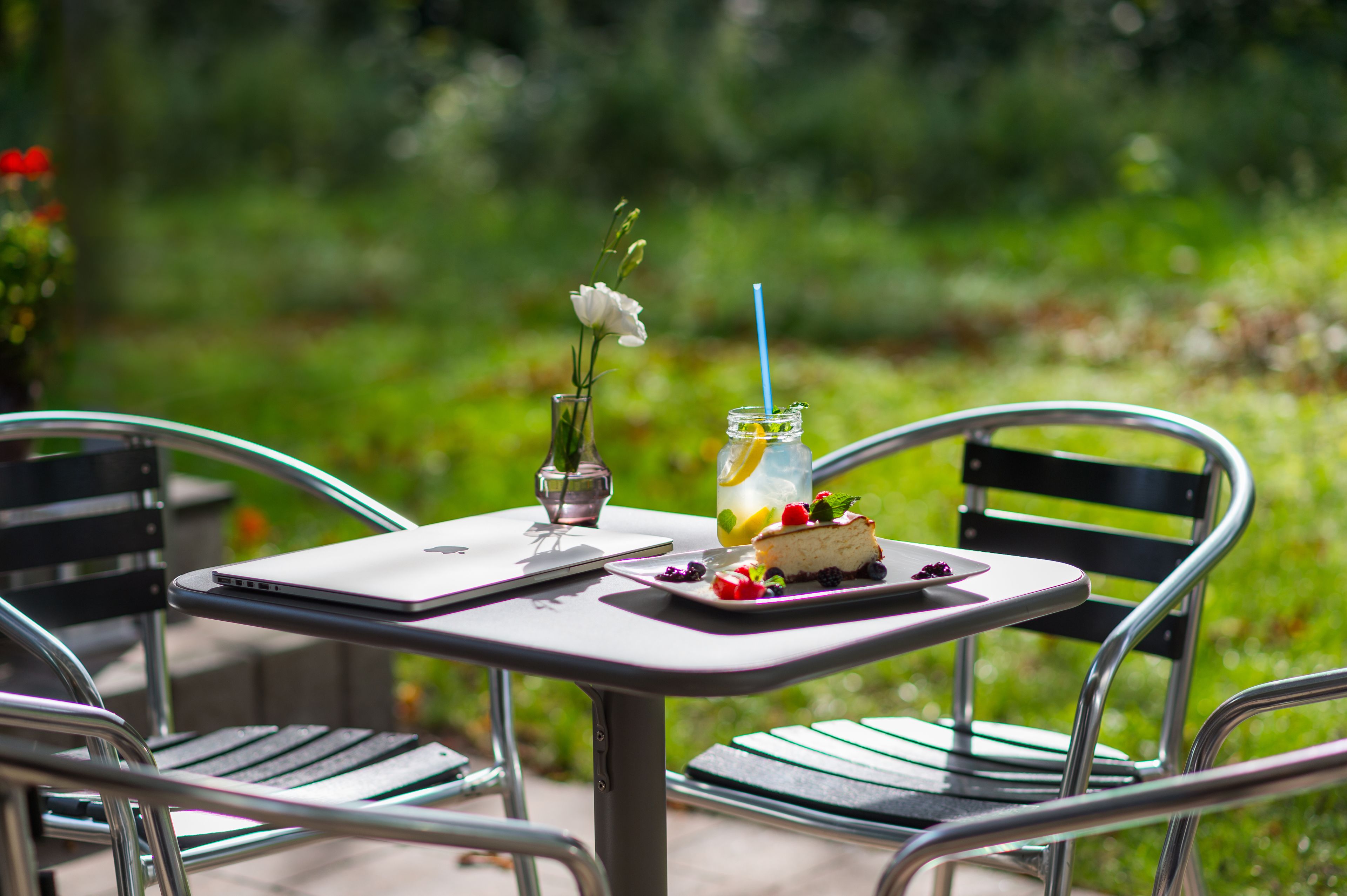 breakfast, lunch and dinner served