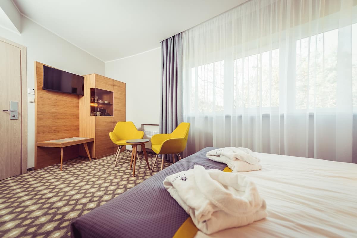 comfort double room | minibar, in-room safe, desk, free cots/infant beds