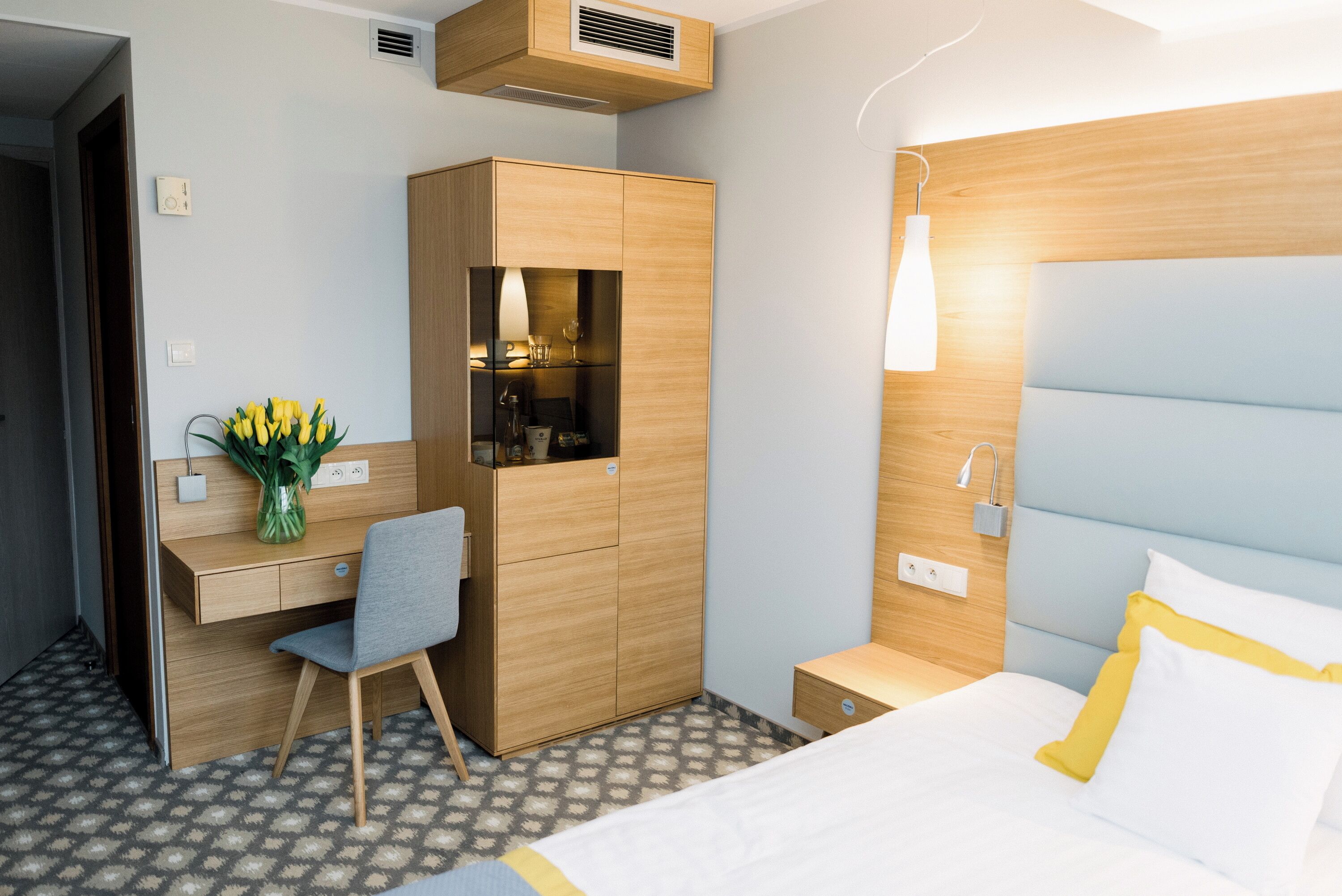 standard single room | minibar, in-room safe, desk, free cots/infant beds