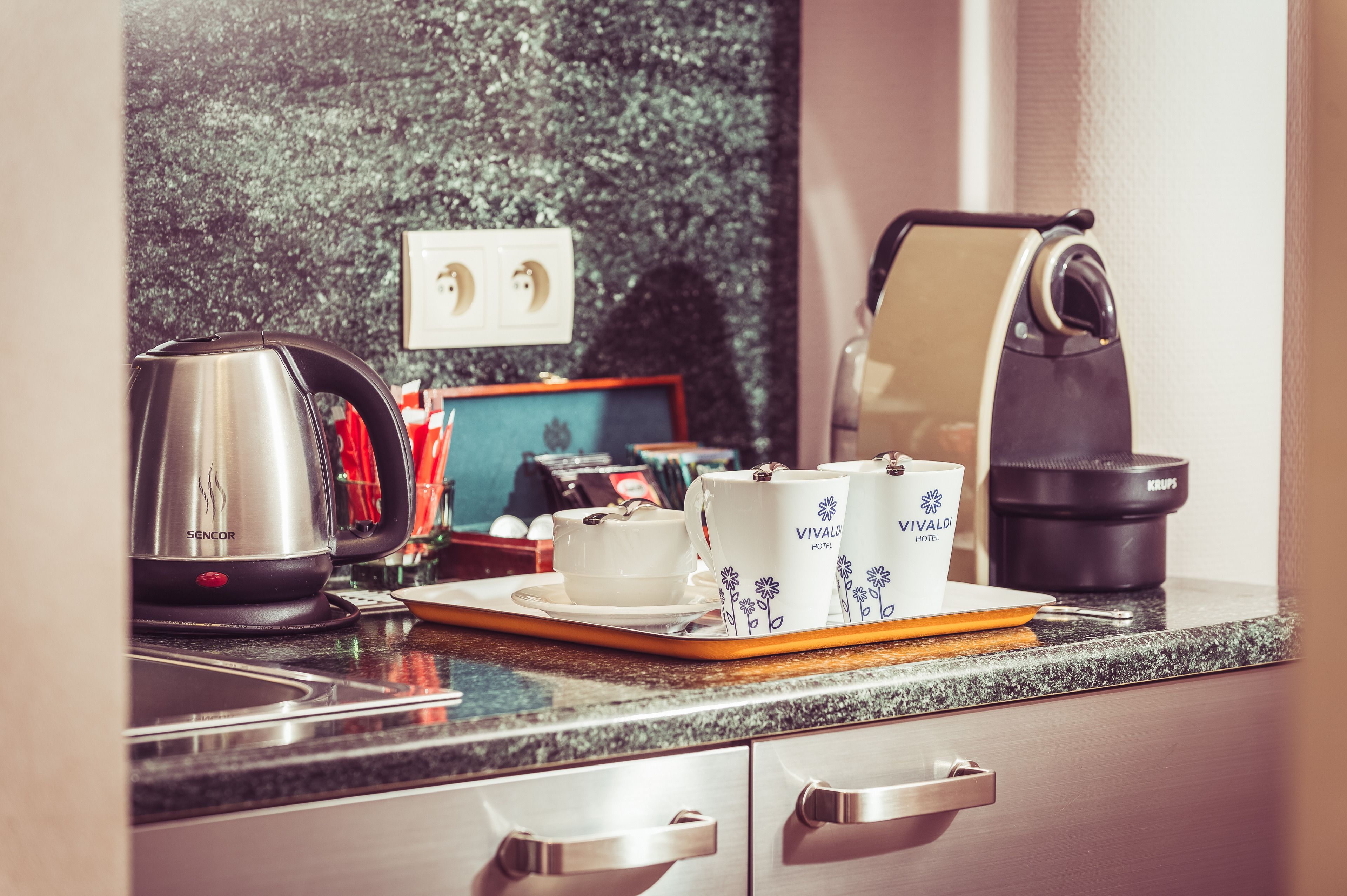deluxe suite | coffee and/or coffee maker