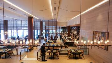 Daily buffet breakfast (VND 728000 per person)