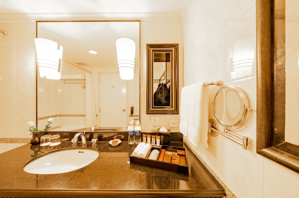 Lotte Hotel Saigon by null