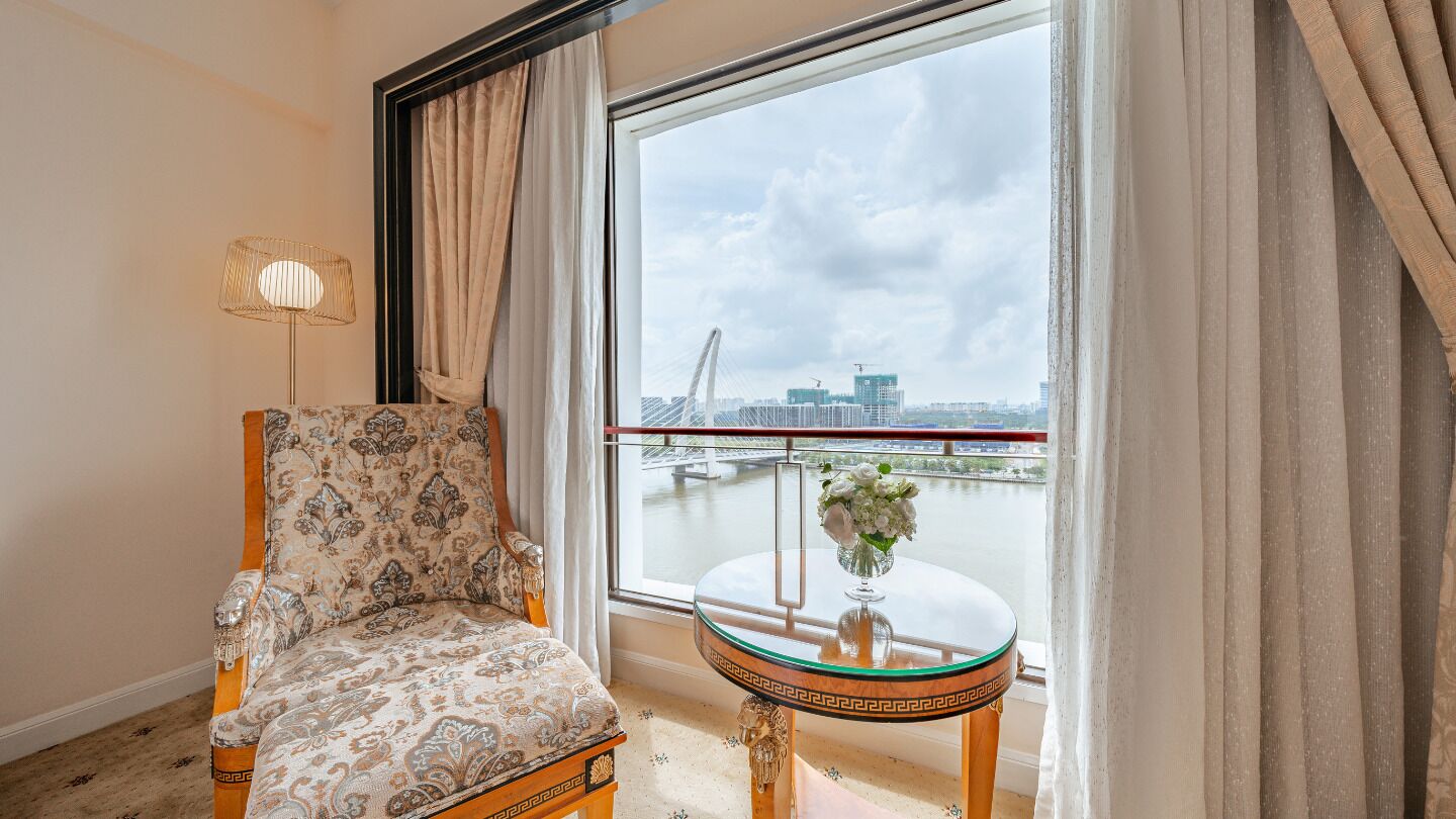 executive twin room, river view | minibar, in-room safe, desk, blackout curtains