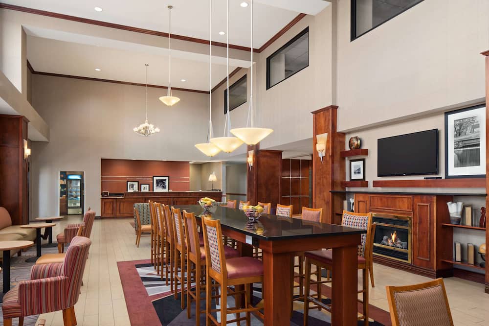 Hampton Inn & Suites Detroit/Sterling Heights