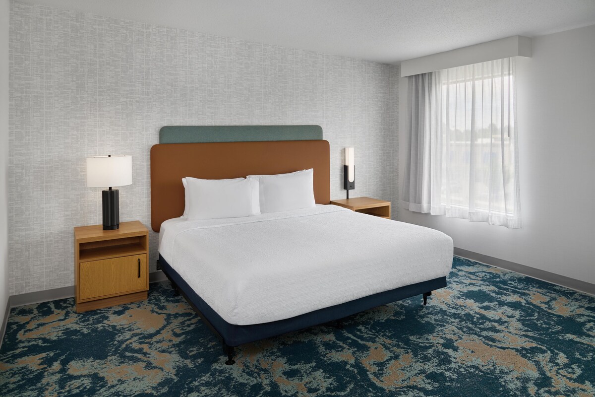 In-room safe, desk, blackout drapes, iron/ironing board