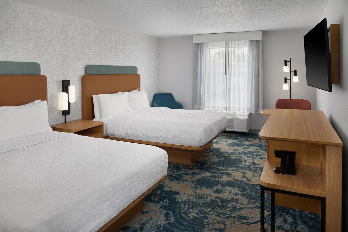 Two queen beds non smoking | In-room safe, desk, blackout drapes, iron/ironing board