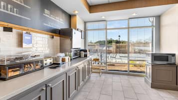 Free daily buffet breakfast