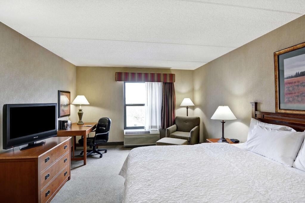 Desk, blackout drapes, iron/ironing board, free WiFi