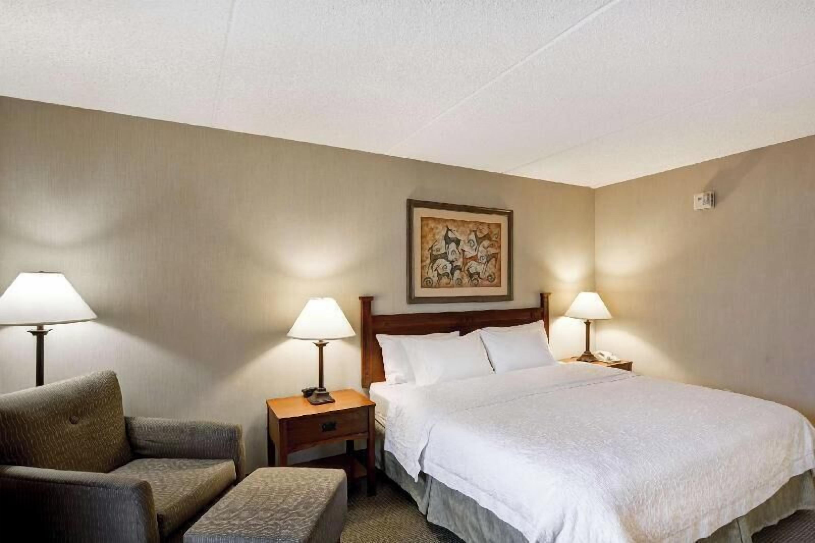Desk, blackout drapes, iron/ironing board, free WiFi
