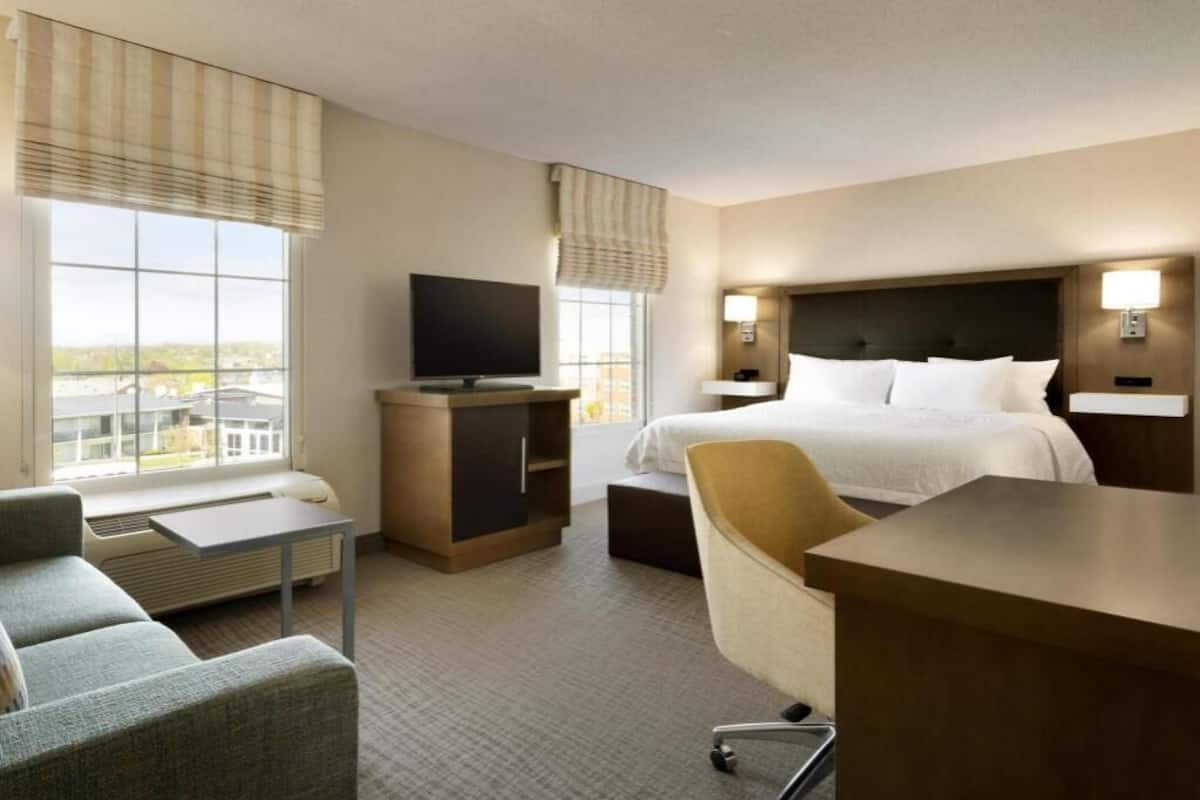 Ropa de cama de alta calidad y minibar