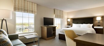 Hampton Inn & Suites Newport/Middletown