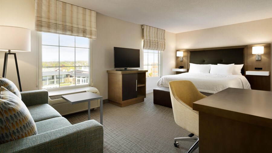 Hampton Inn & Suites Newport/Middletown