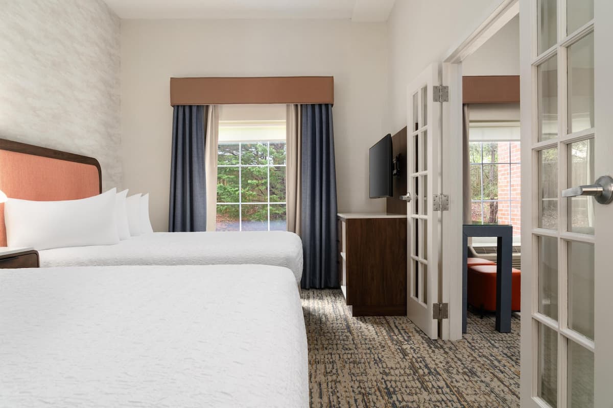 Ropa de cama de alta calidad y minibar