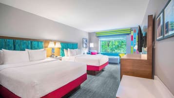 Hypo-allergenic bedding, in-room safe, desk, blackout drapes
