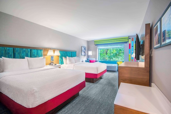 1 bedroom, hypo-allergenic bedding, in-room safe, desk