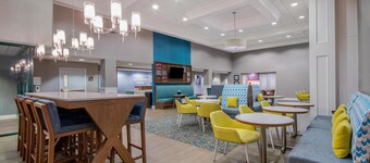 Hampton Inn East Aurora