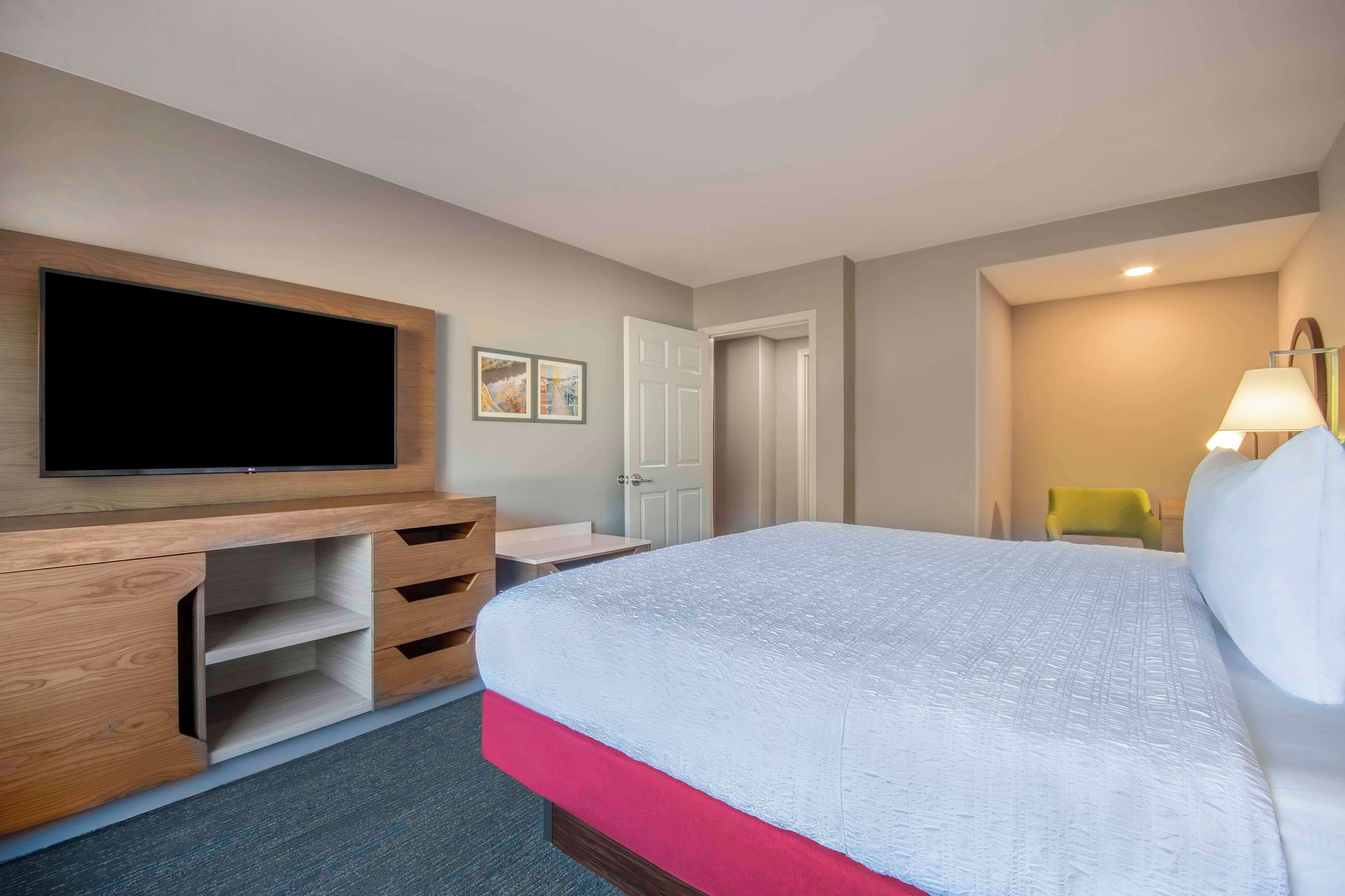 hypo-allergenic bedding, in-room safe, desk, blackout curtains