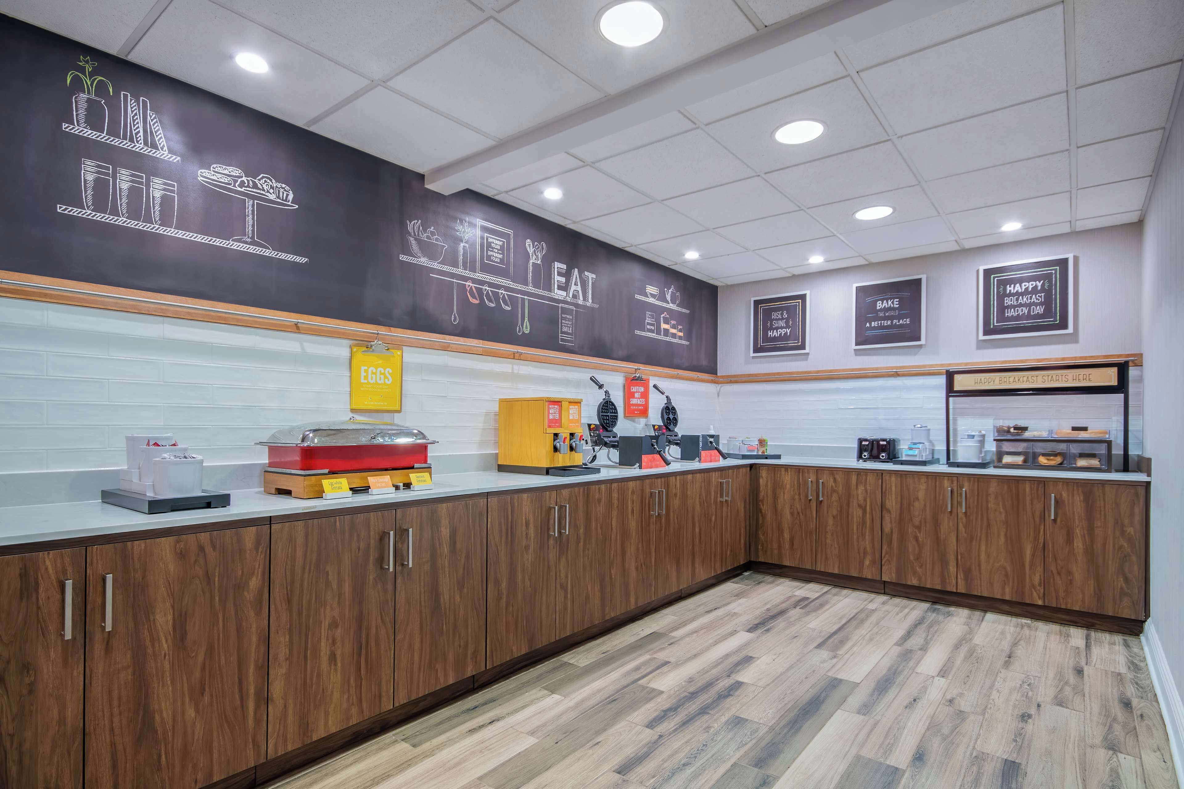 free daily continental breakfast