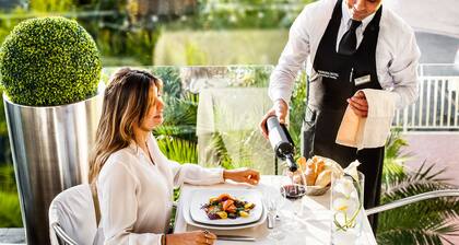 Sardegna Hotel, Suites & Restaurant