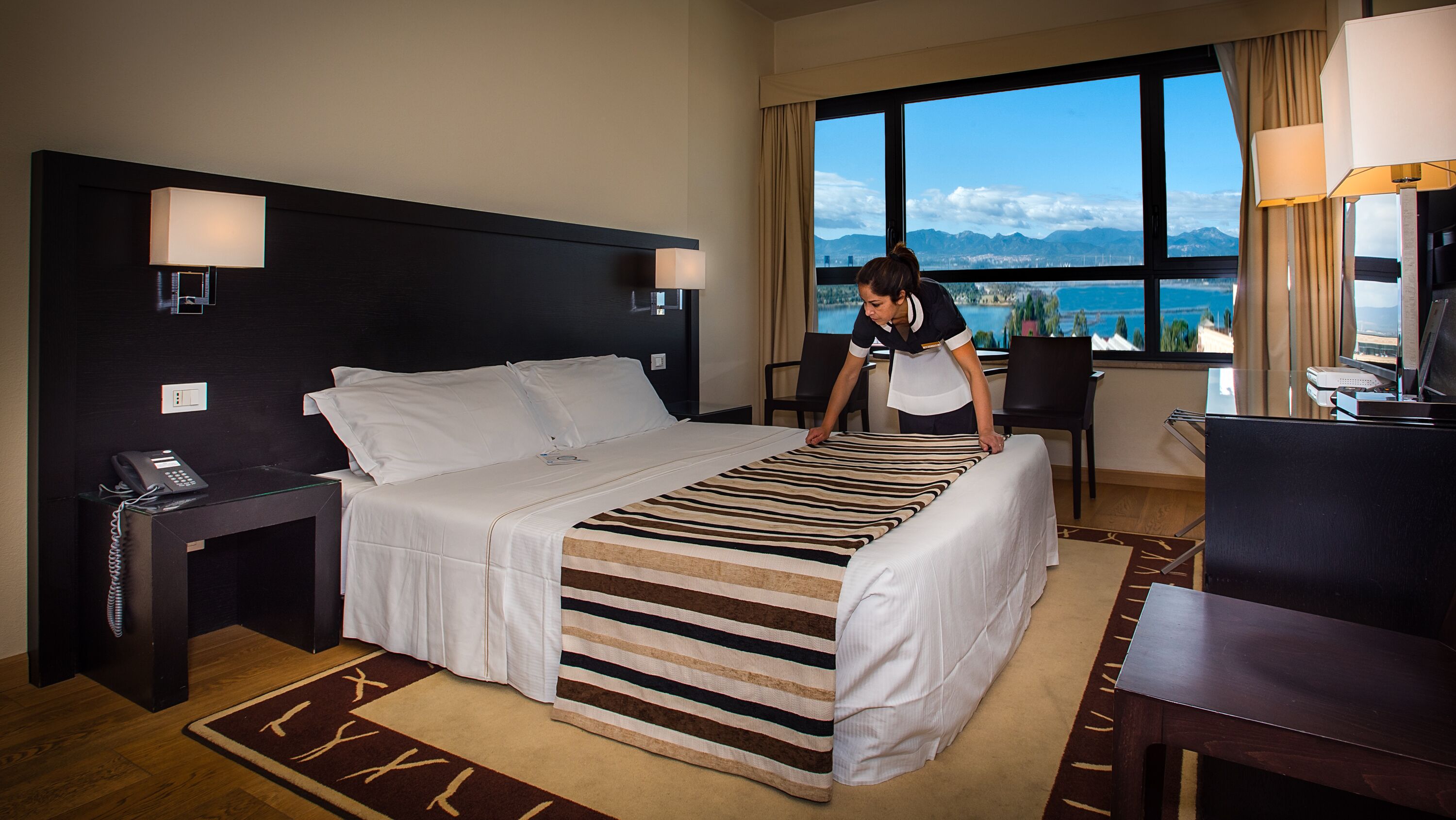 superior double room, 1 double bed | 2 bedrooms, premium bedding, down duvets, minibar