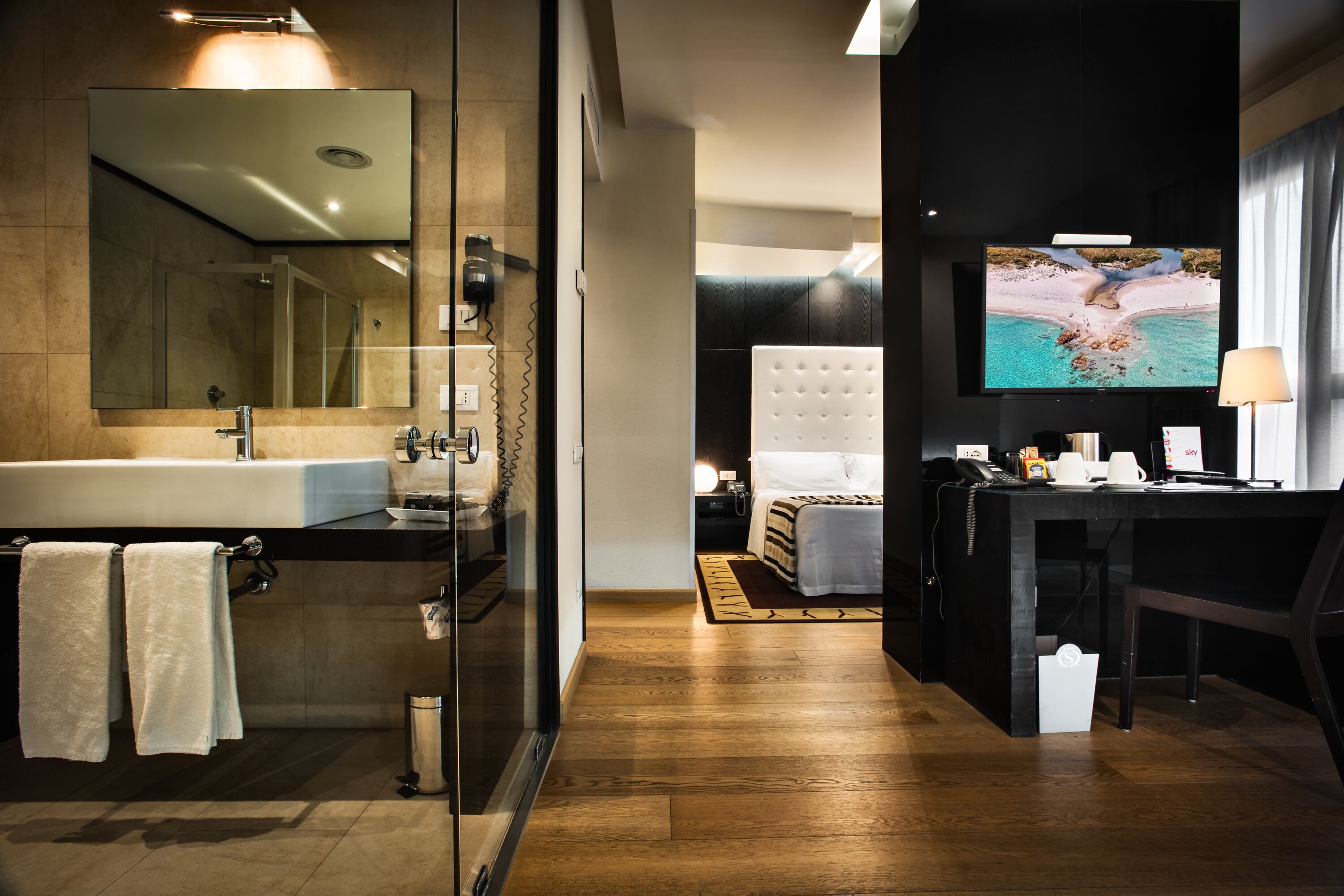 studio suite | 2 bedrooms, premium bedding, down duvets, minibar