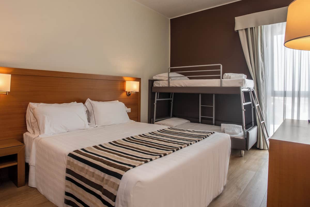 Family Room (Bunk Bed)