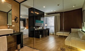 Studio Suite | Down comforters, minibar, in-room safe, desk - Sardegna Hotel, Suites & Restaurant (Cagliari)