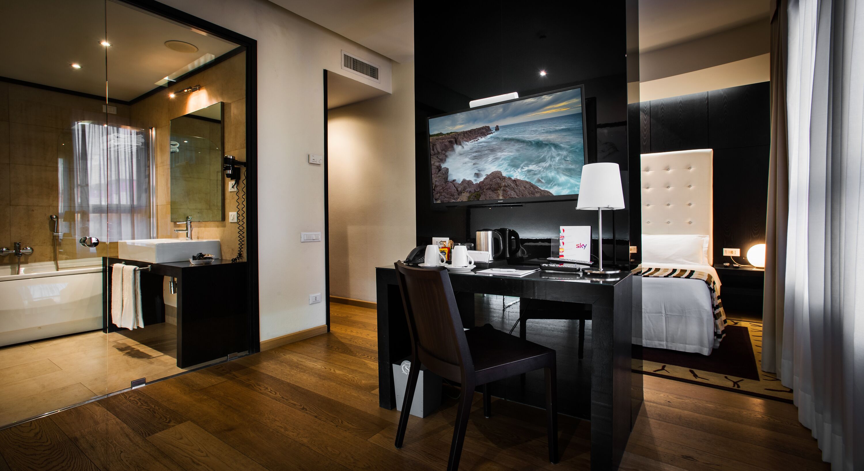 Studiosuite | Badezimmer | Haartrockner, Bidet, Handtücher, Seife