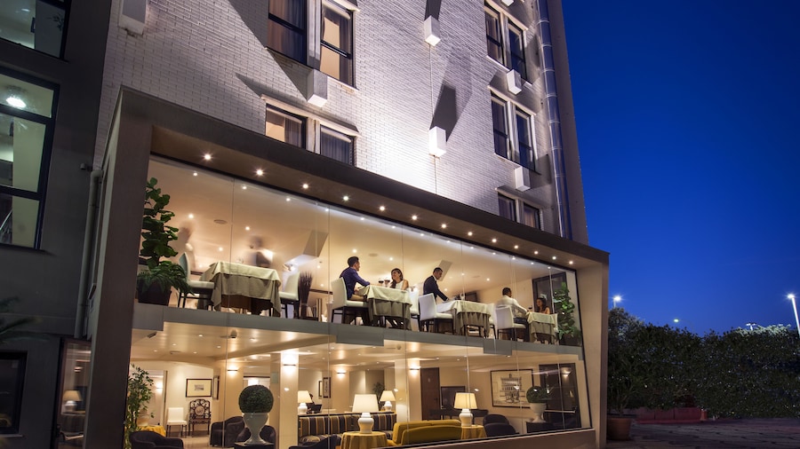 Sardegna Hotel, Suites & Restaurant