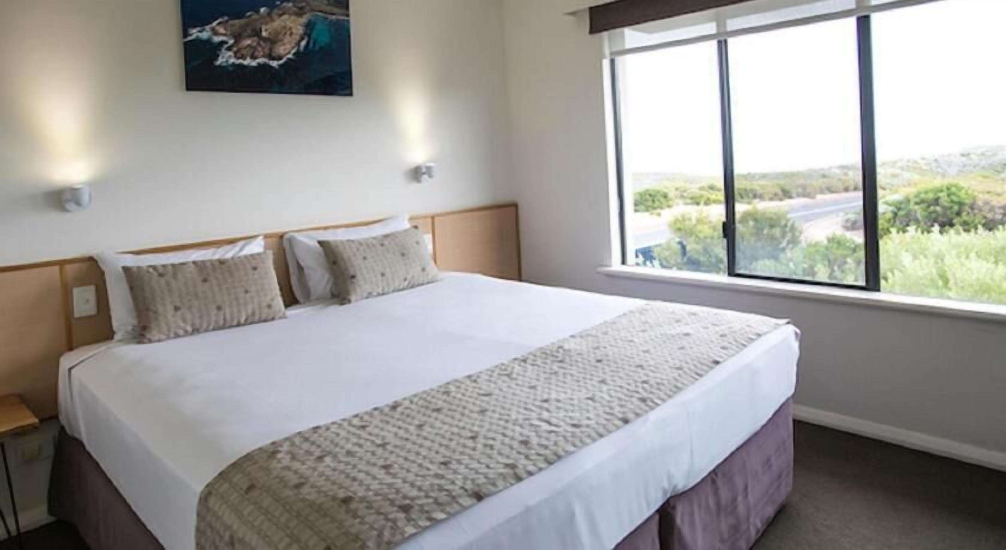 Zimmersafe, Bügeleisen/Bügelbrett, kostenloses WLAN, Bettwäsche