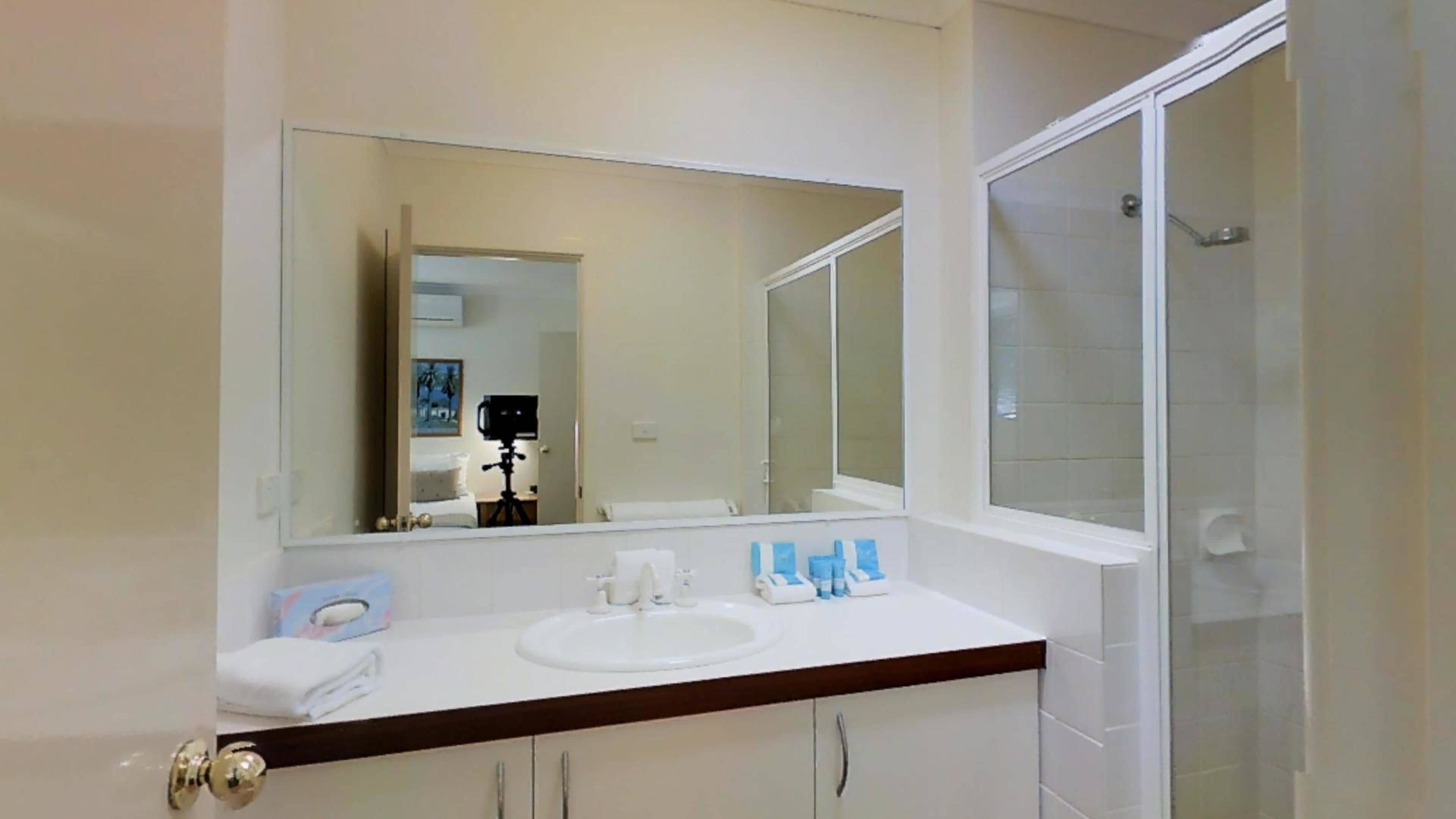 アパートメント 4 ベッドルーム | バスルーム | バスアメニティ (無料)、ヘアドライヤー、タオル