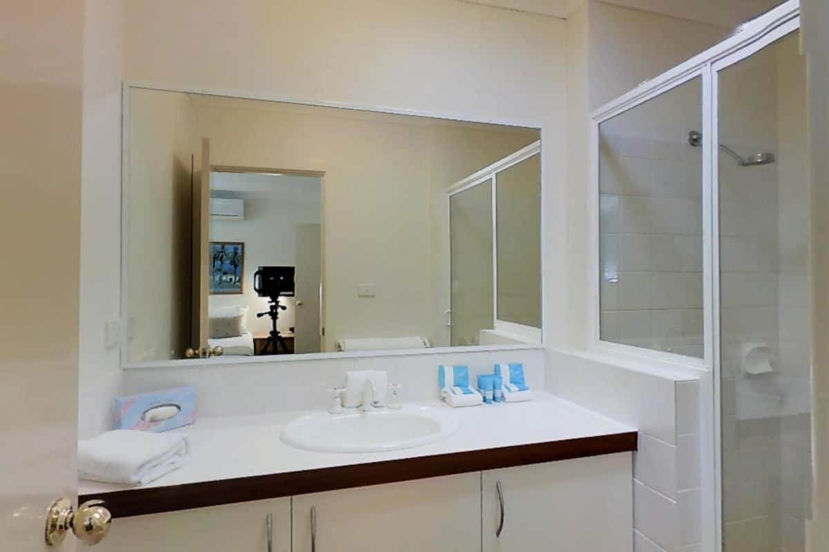Four Bedroom Two Bathroom Beach | Bathroom | Free toiletries, hair dryer, towels