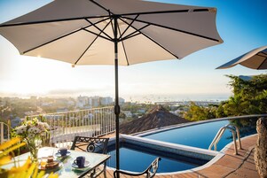 Outdoor pool, sun loungers