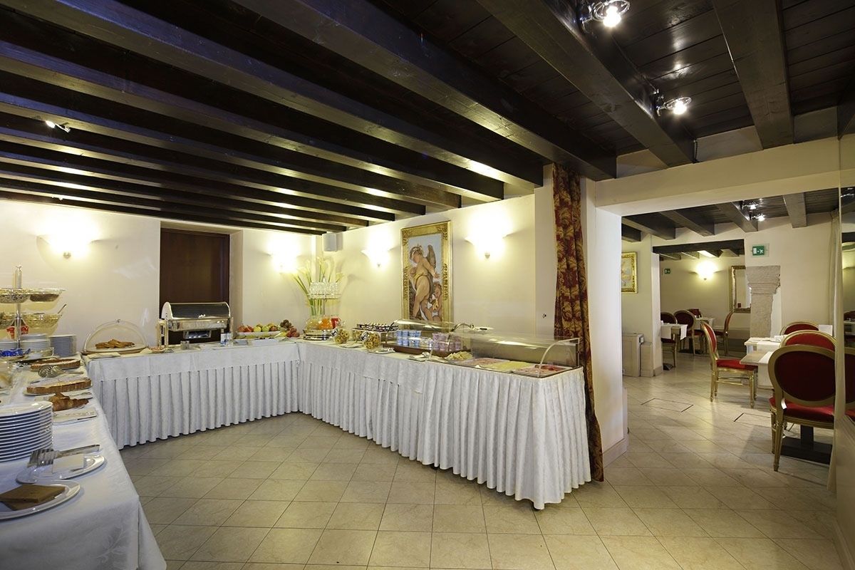 daily continental breakfast (eur 15 per person)