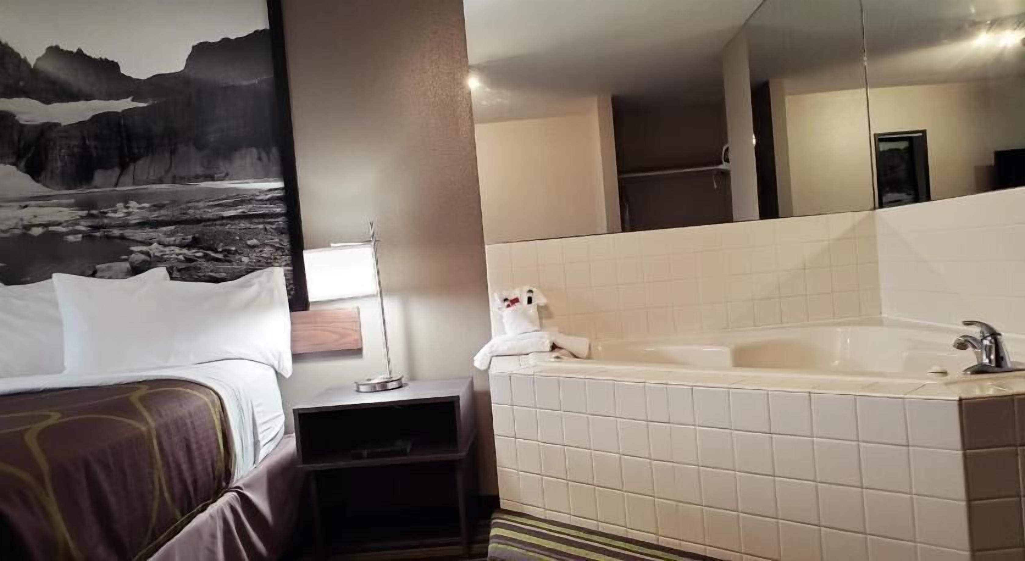 Hypo-allergenic bedding, in-room safe, desk, laptop workspace